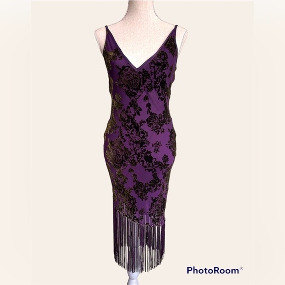 TAHARI, Velvet/Silk Slip Dress with Fringed  Hem size6 - Picture 1 of 5